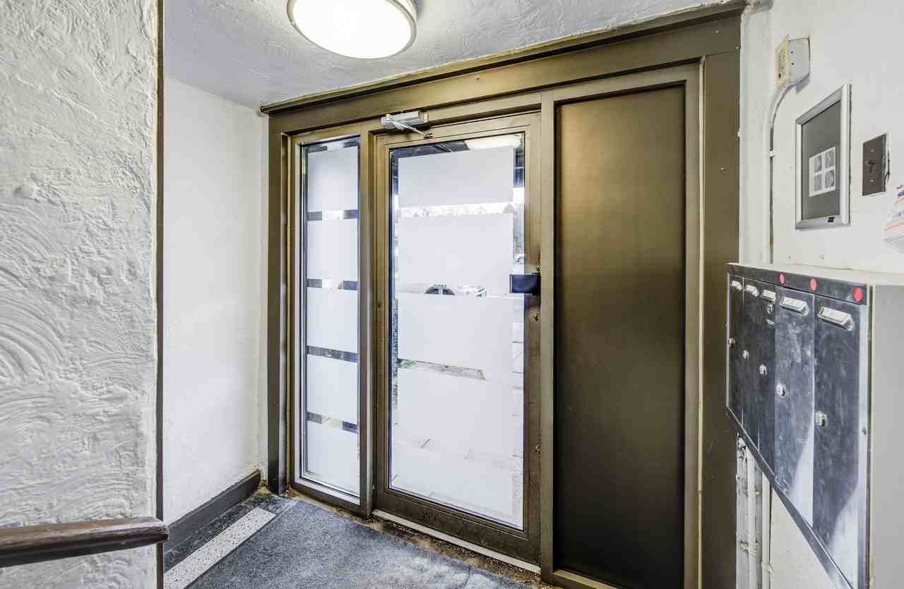 Paisley Gardens Apartments 972 King St W, Hamilton, ON L8S 1L1 Zumper