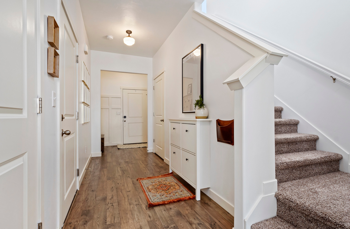 437 S Burr Oak Ln #NA - Photo 2 of 28