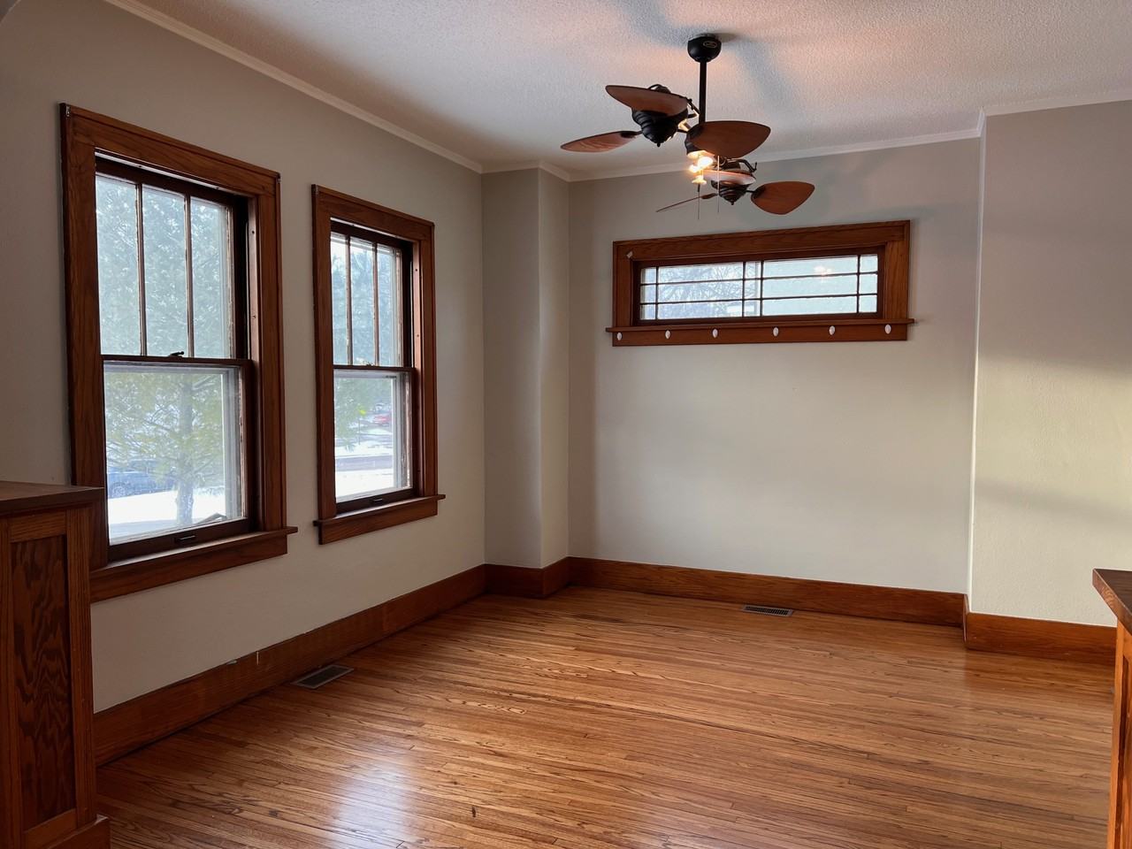 907 Albion Ave #NA - Photo 3 of 19