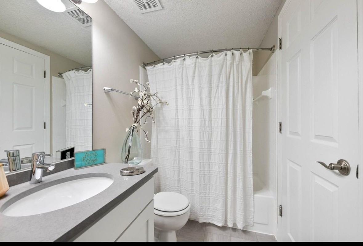 1351 Ivy Ln #202 - Photo 2 of 15