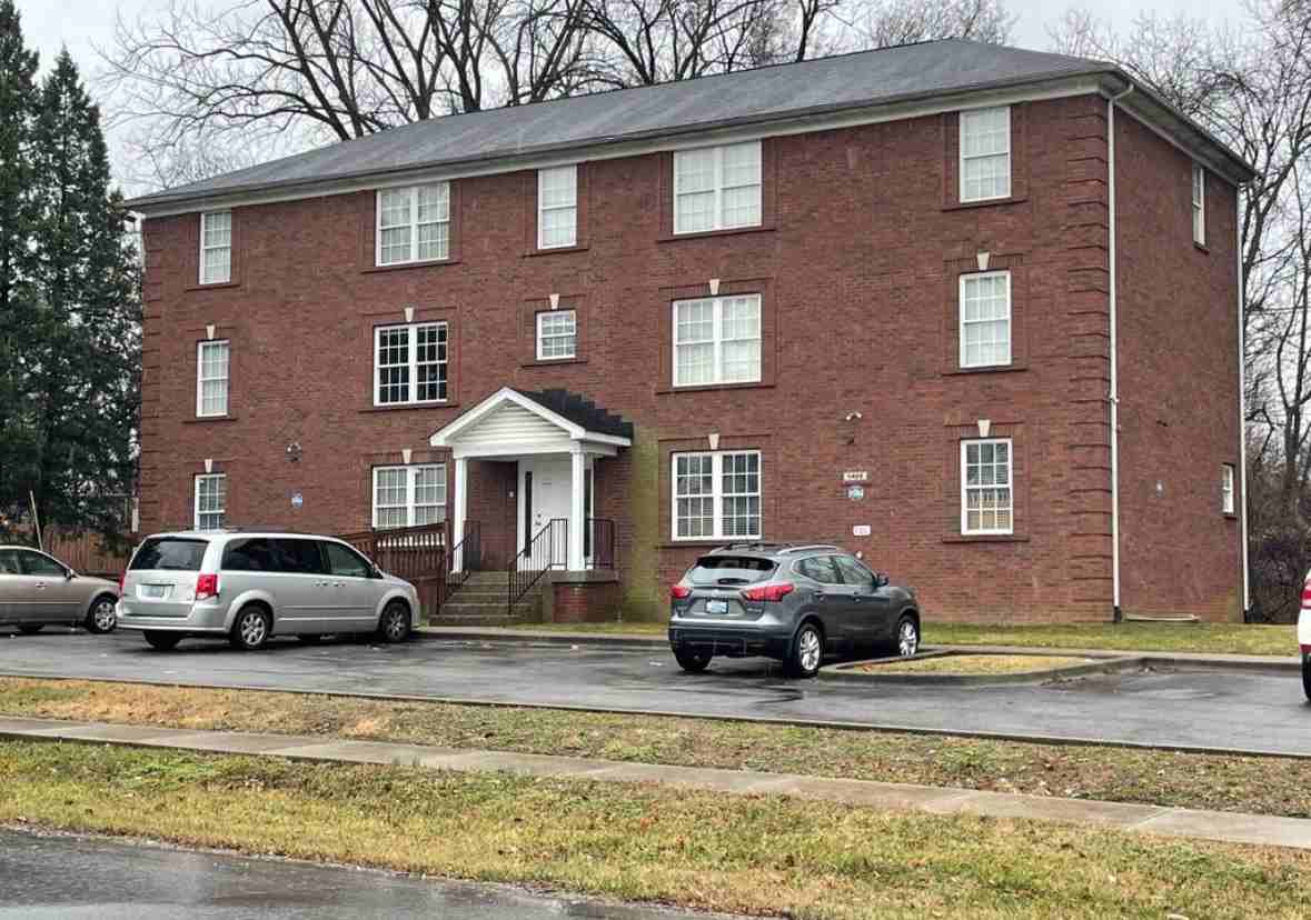 3703 Falcon Crest Dr #101