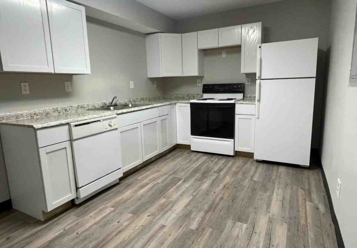 3703 Falcon Crest Dr #101 - Photo 3 of 3