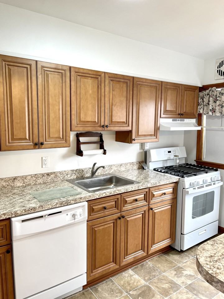 1242 Delbert Ave #NA - Photo 2 of 9