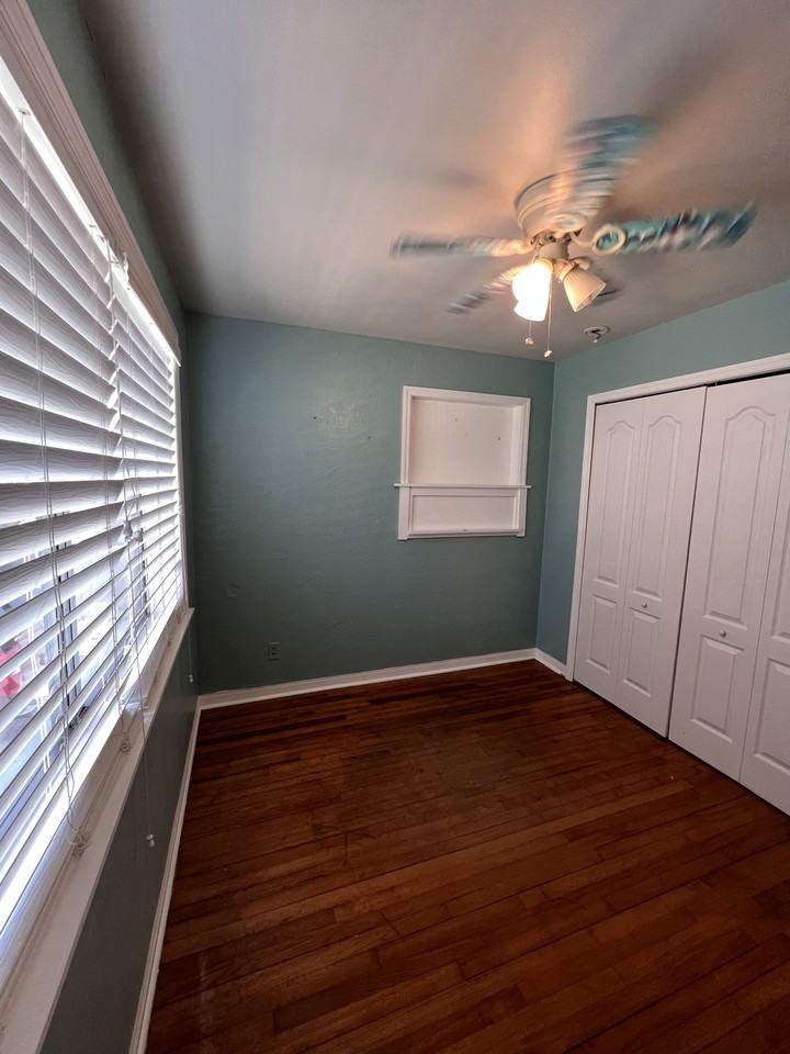 410 Manhattan Ave #NA - Photo 3 of 19