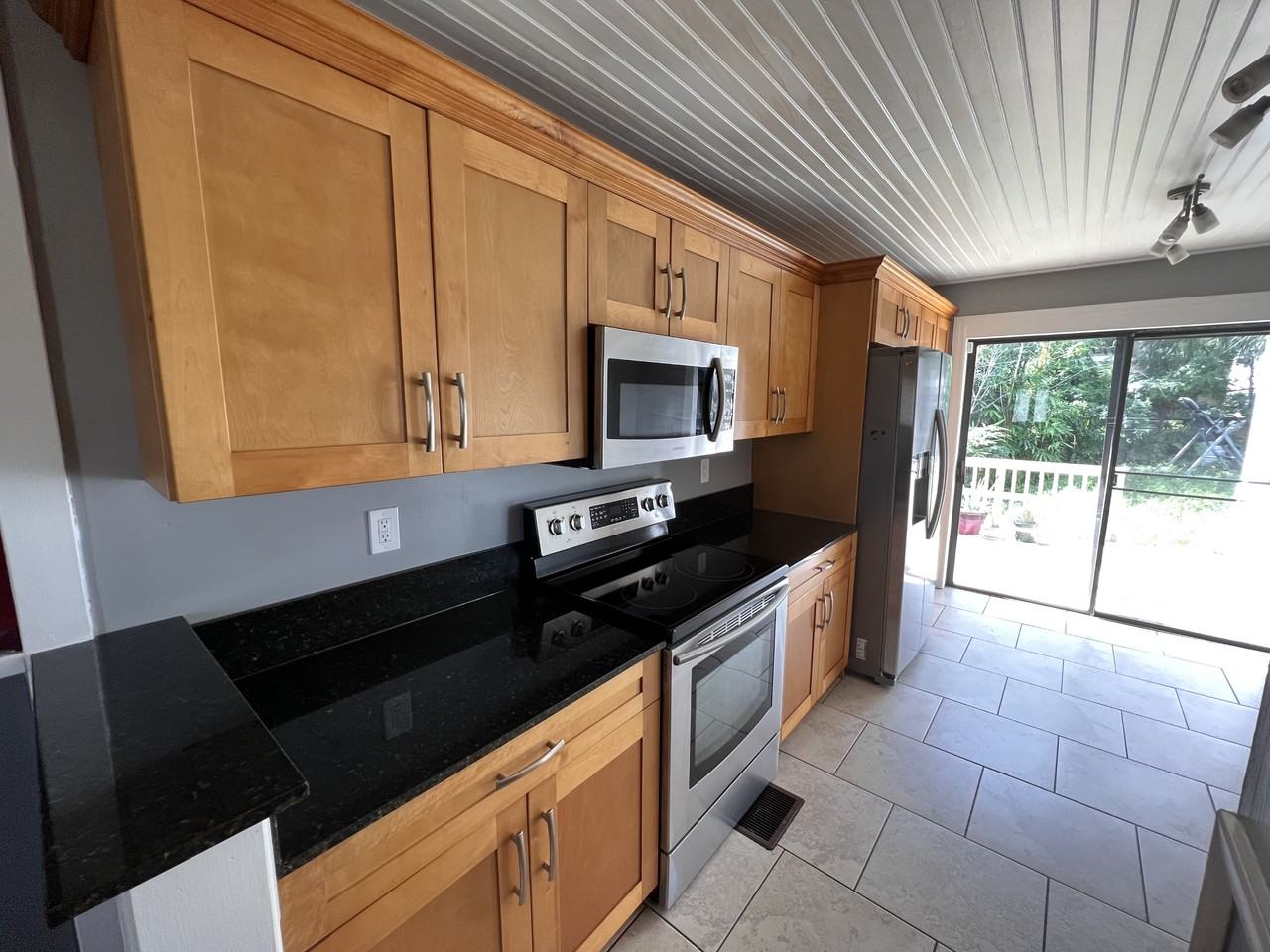 410 Manhattan Ave #NA - Photo 6 of 19