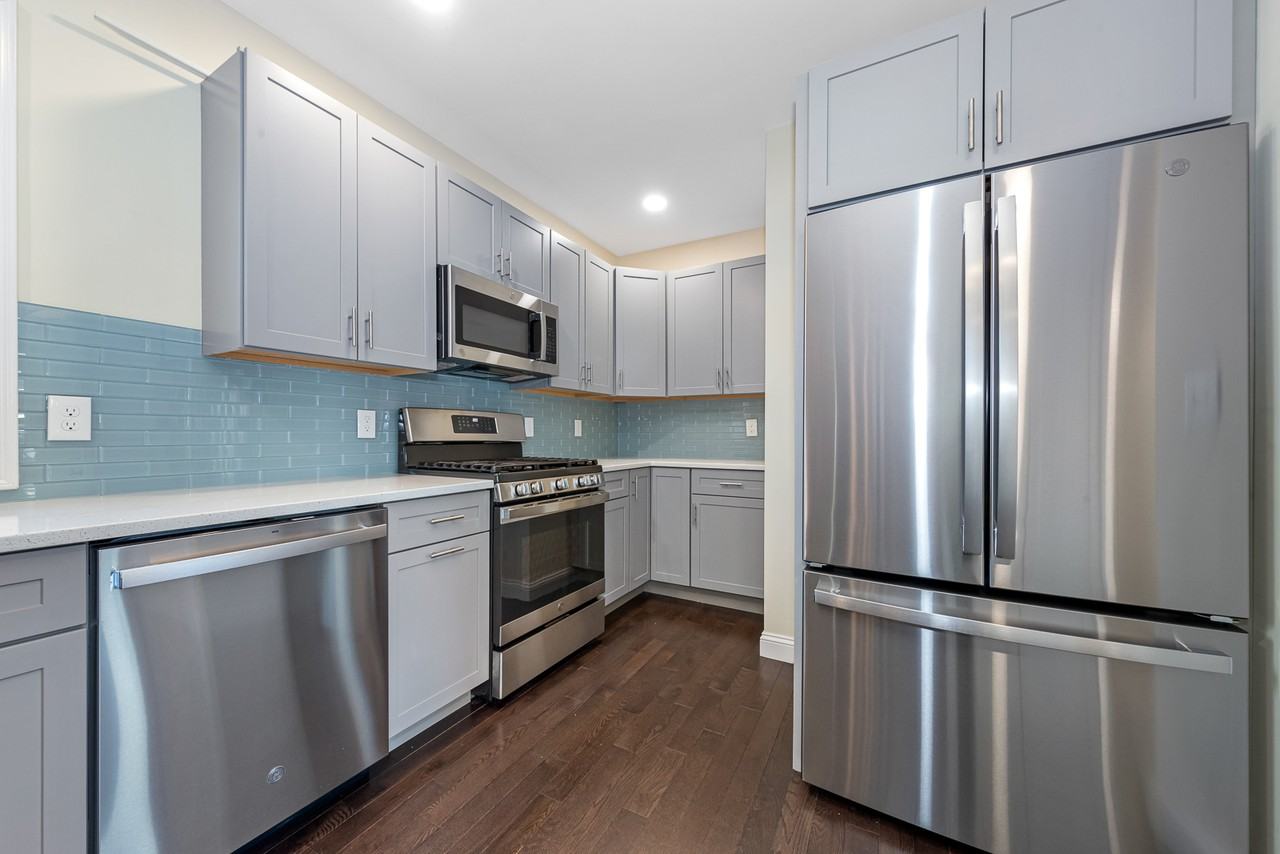 62 Bradbury Ave #2 - Photo 3 of 40