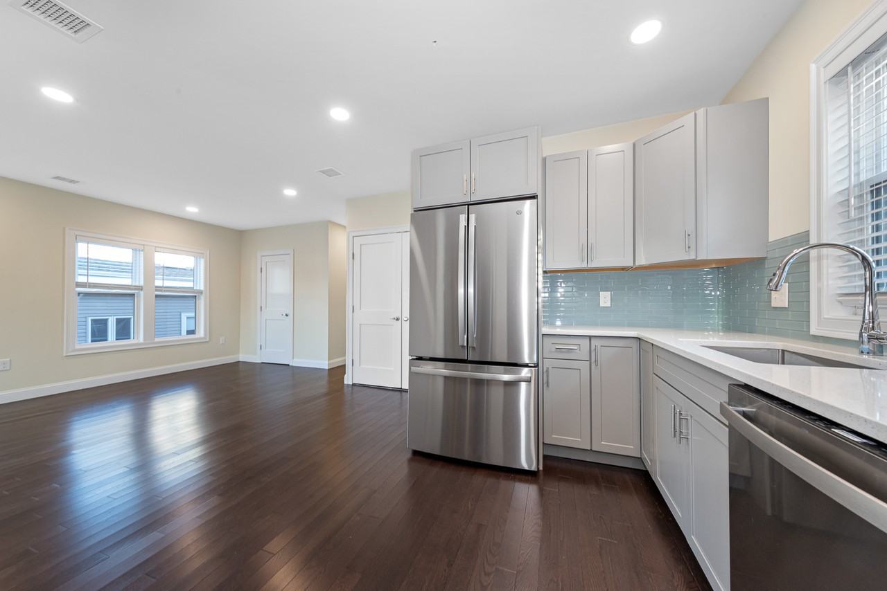 62 Bradbury Ave #2 - Photo 4 of 40