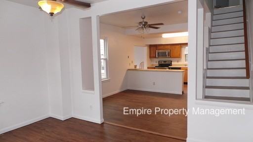 315 W Washington St - Photo 3 of 14