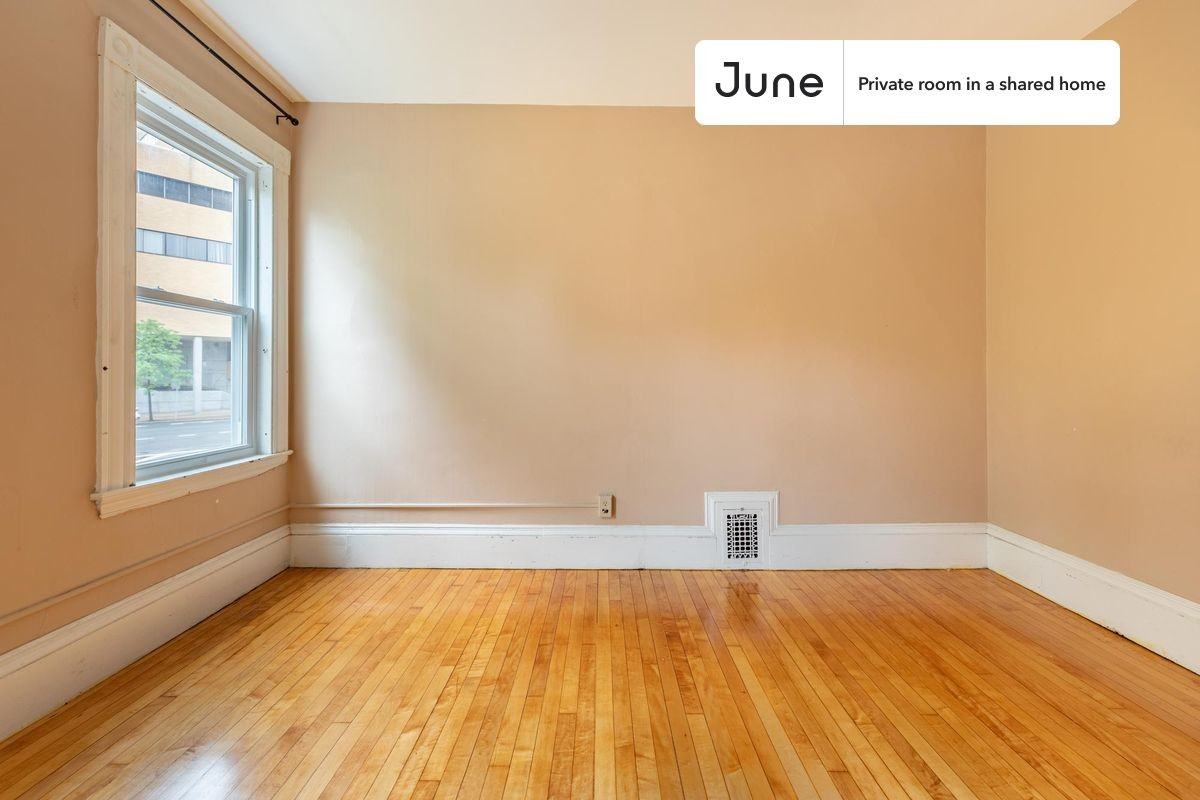 2 Sparhawk St #E - Photo 7 of 23