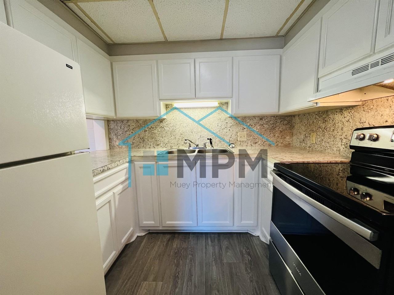900 Riverside Dr #114 - Photo 3 of 13