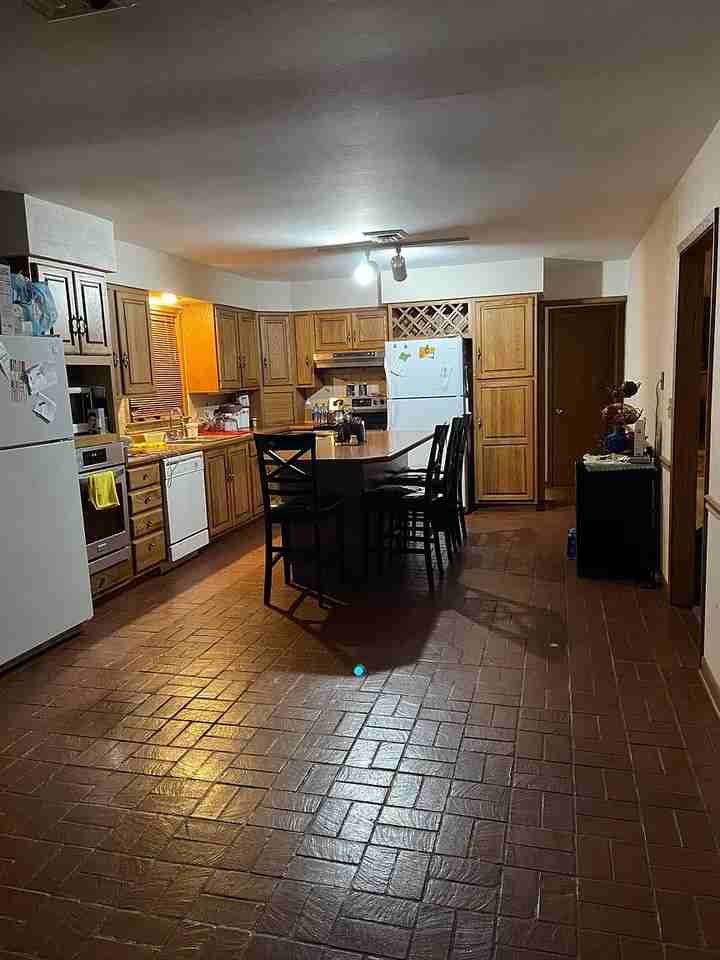 1110 Arizona Avenue - Photo 2 of 14