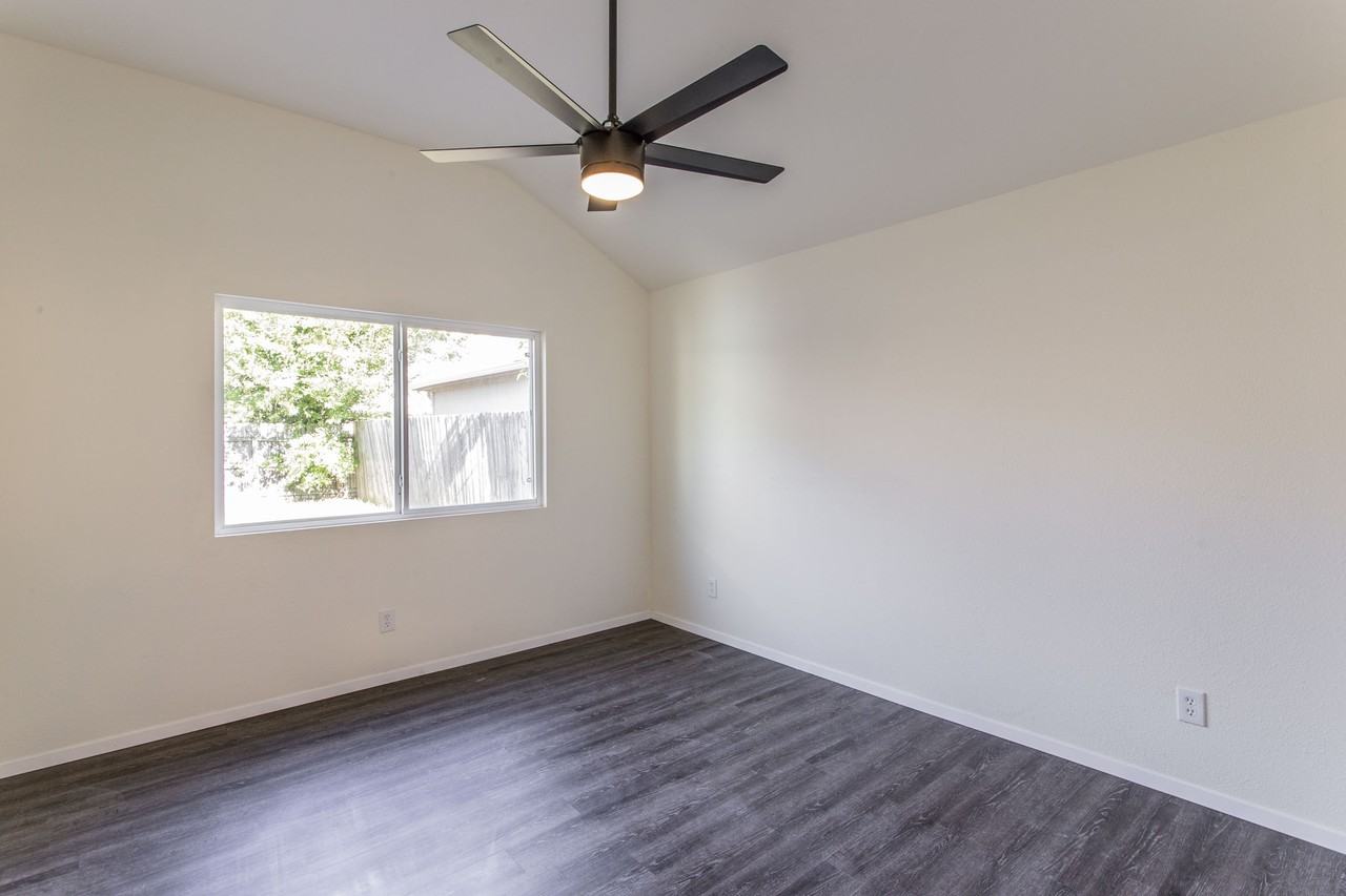 17009 Ardisia Dr - Photo 5 of 15