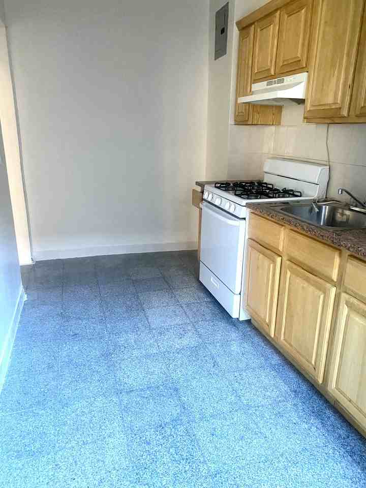 6 Depot Way West 1 - Photo 3 of 6