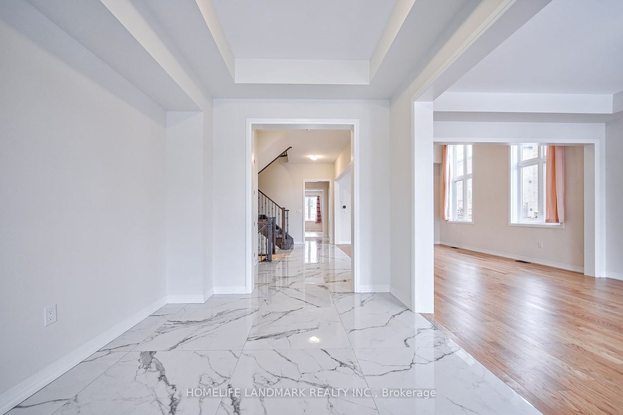 10 Thomas Frisby Jr Crescent - Photo 2 of 15