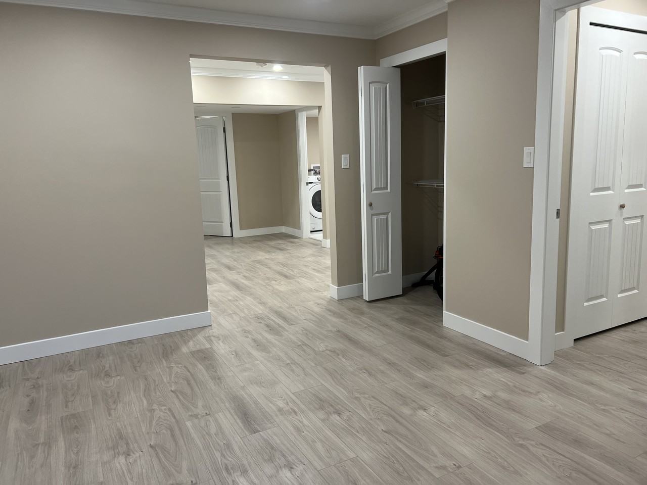 15418 33A Avenue - Photo 3 of 9