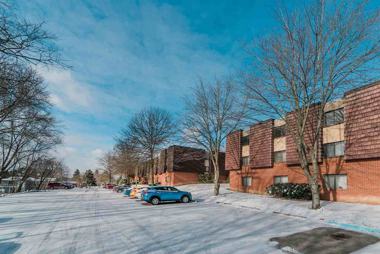 Jennie Gardens - Photo 2 of 37