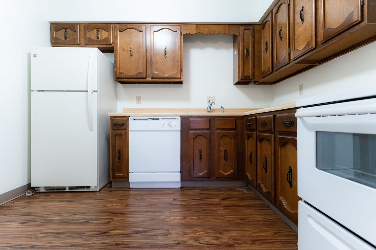 Jennie Gardens - Photo 3 of 37