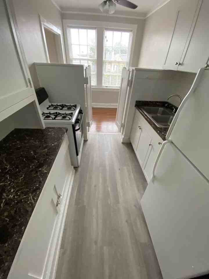 The Massee Apartments - Photo 7 of 14