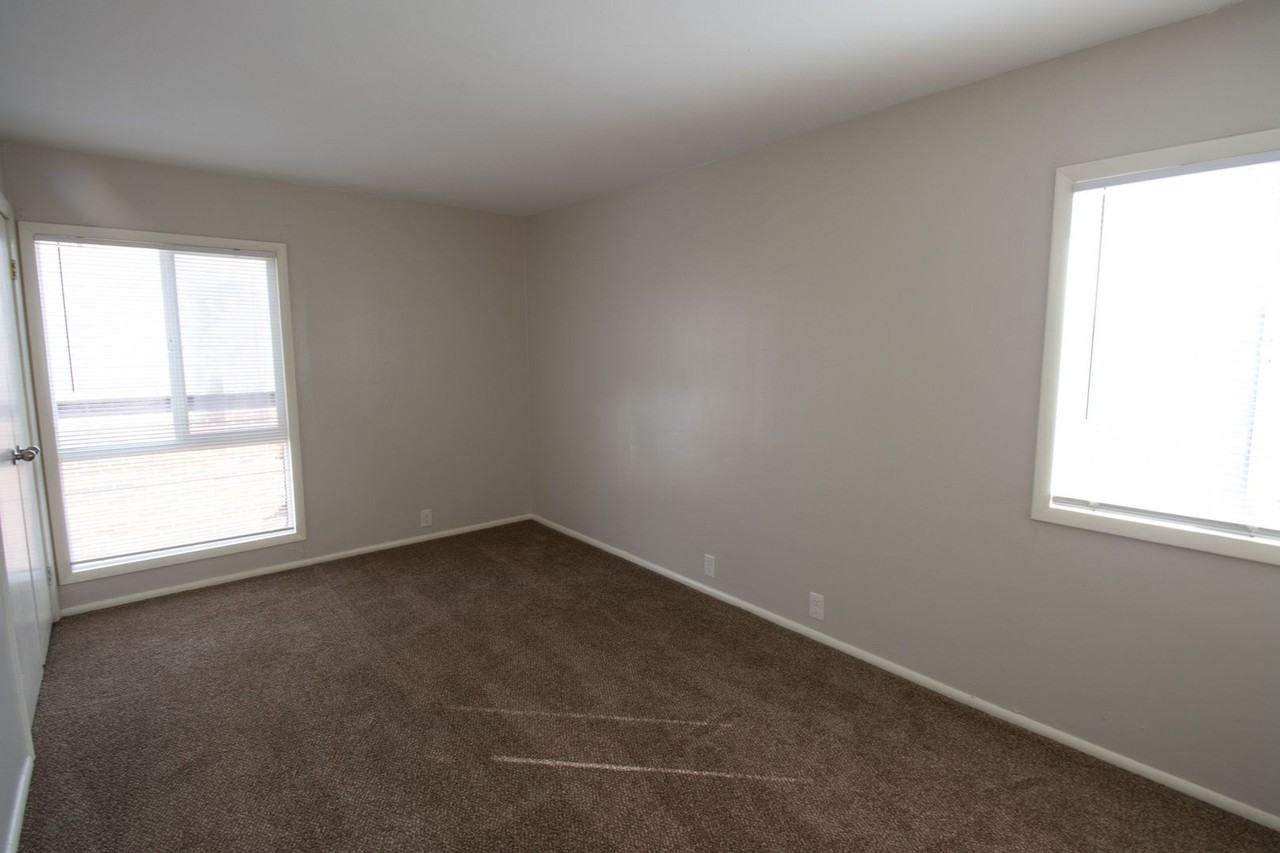 Eastgate Apartments - Photo 6 of 10