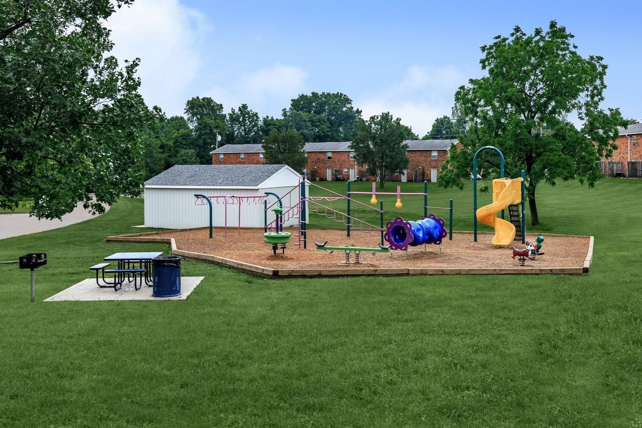 TOWNHOMES AT EASTON PARK - Photo 3 of 27