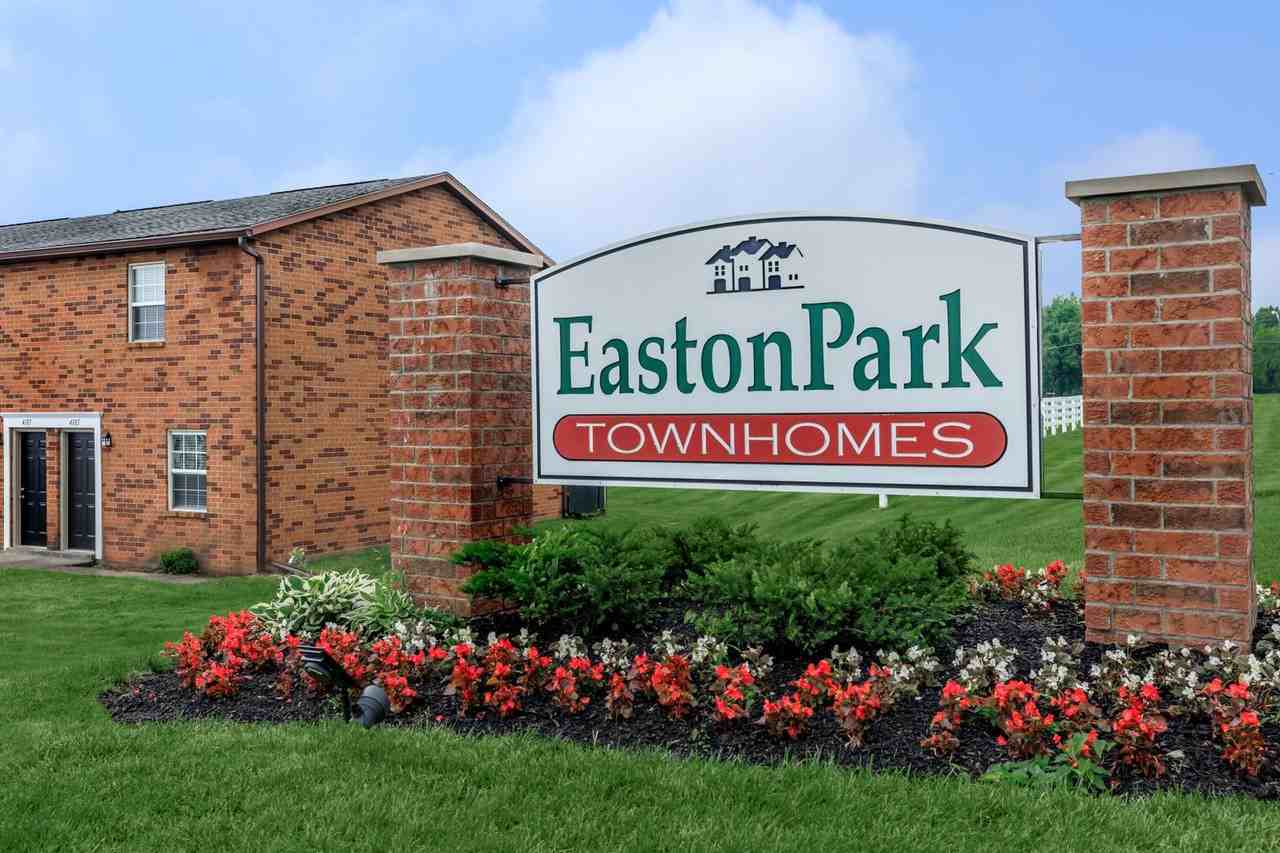 TOWNHOMES AT EASTON PARK - Photo 4 of 27