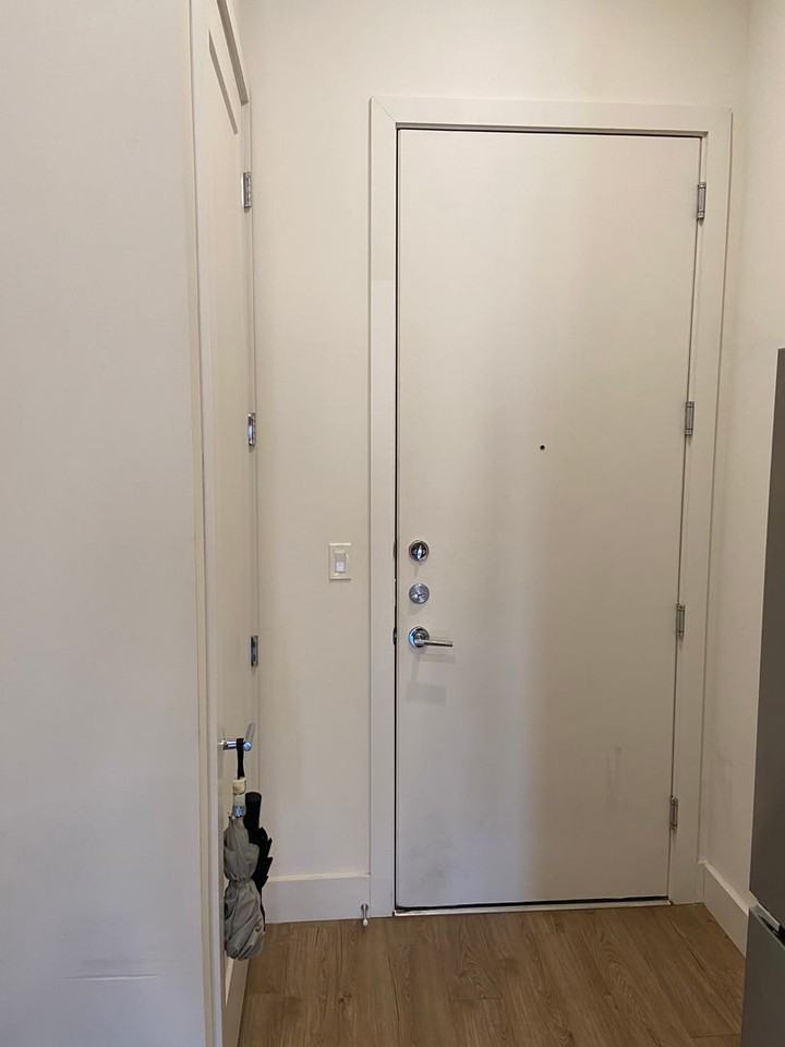 134 - 217 S Neil - Photo 4 of 50