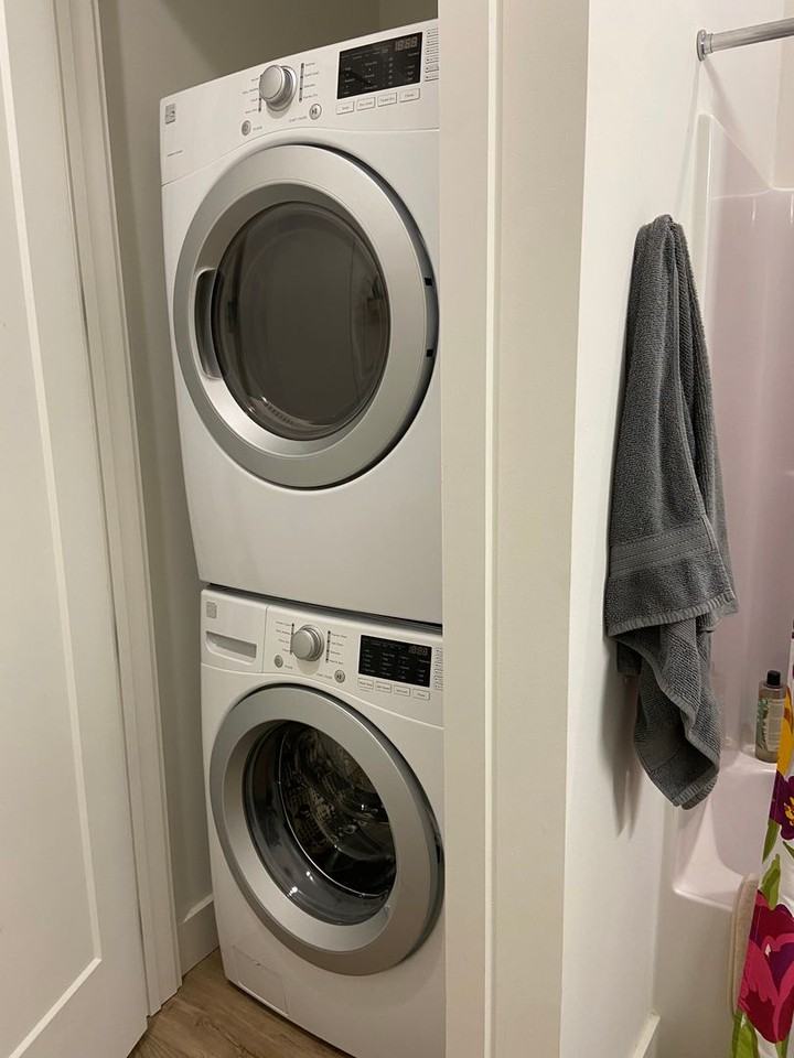 134 - 217 S Neil - Photo 7 of 50