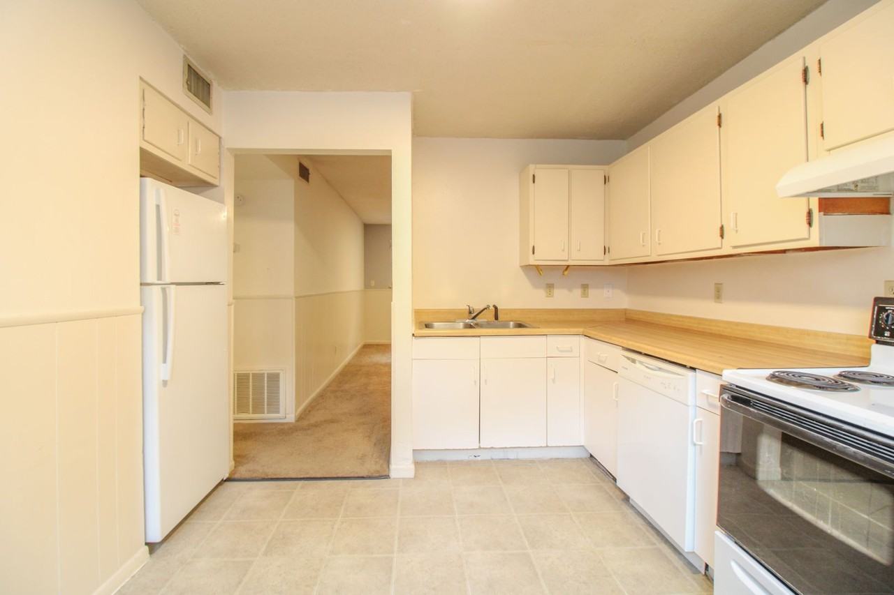 1612 Anthony St. - Photo 5 of 10