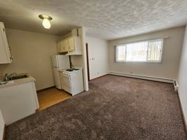 featured image of 1325 Meadowview Dr