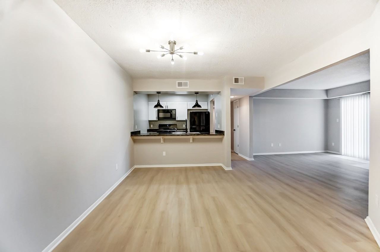 Coventry Court West - Photo 2 of 50