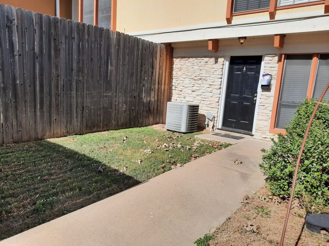 7206 Creekside Drive - Photo 6 of 31