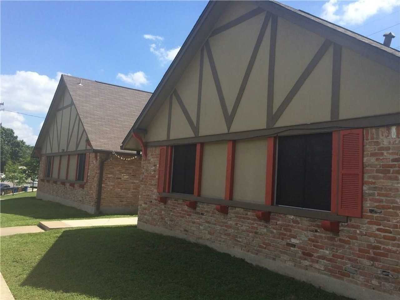 7208 Creekside Dr - Photo 2 of 20