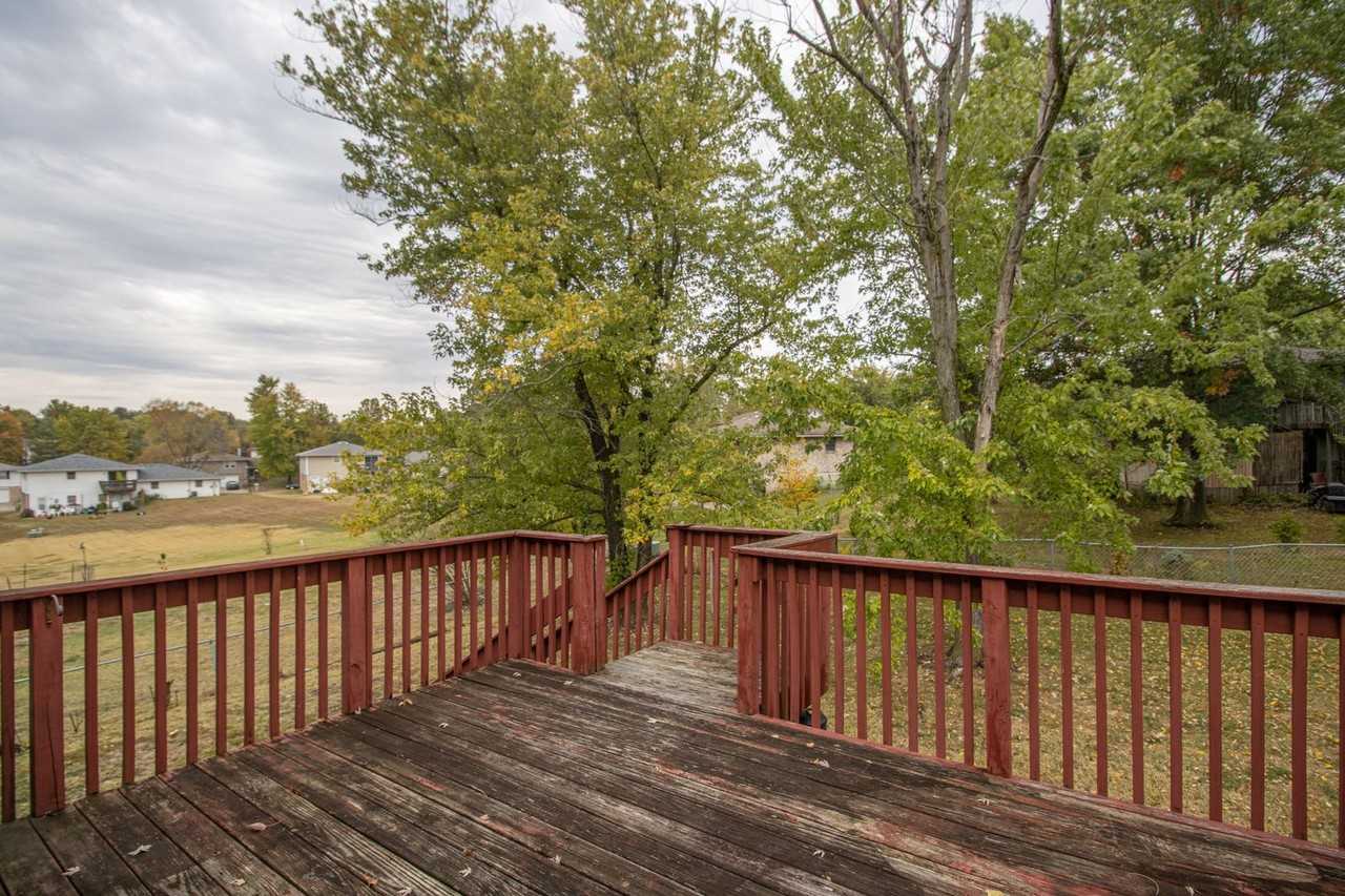 613-615 Pear Tree Circle - Photo 3 of 22