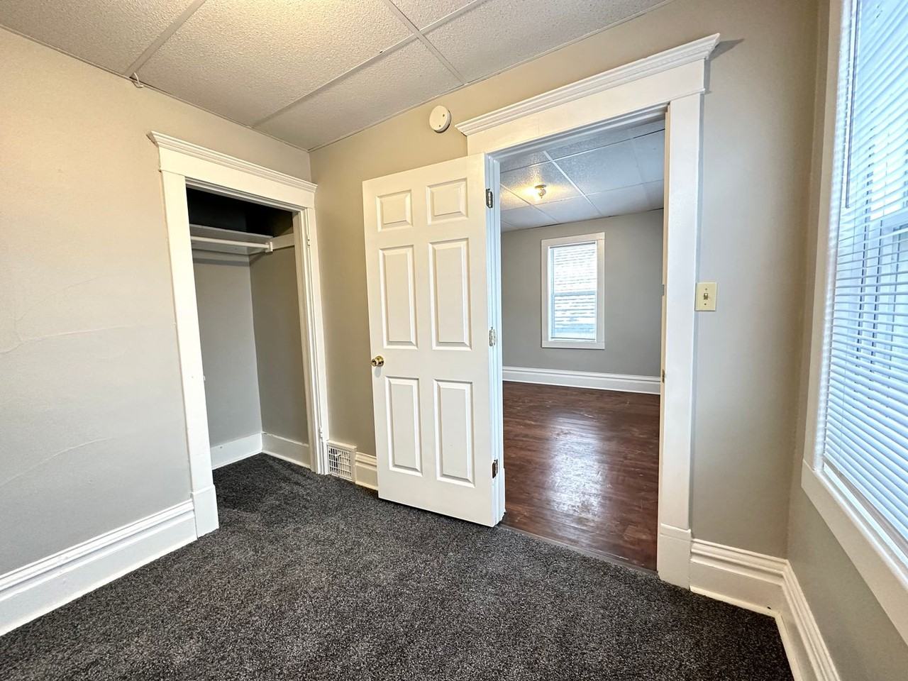 422 N 27th Ave W - Photo 2 of 12