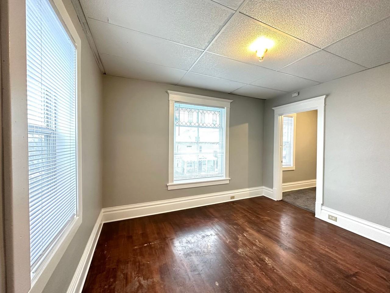 422 N 27th Ave W - Photo 3 of 12