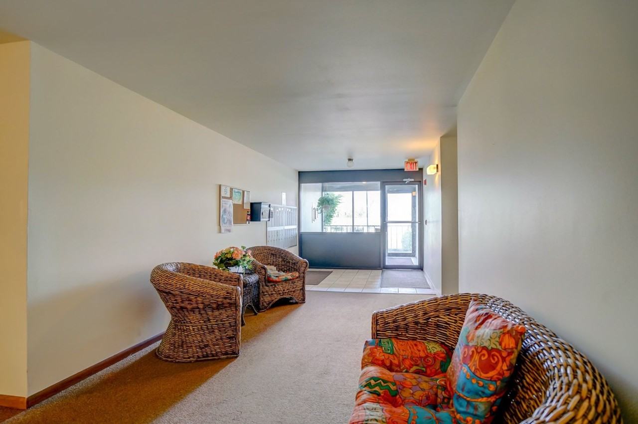 BRail - Photo 4 of 4