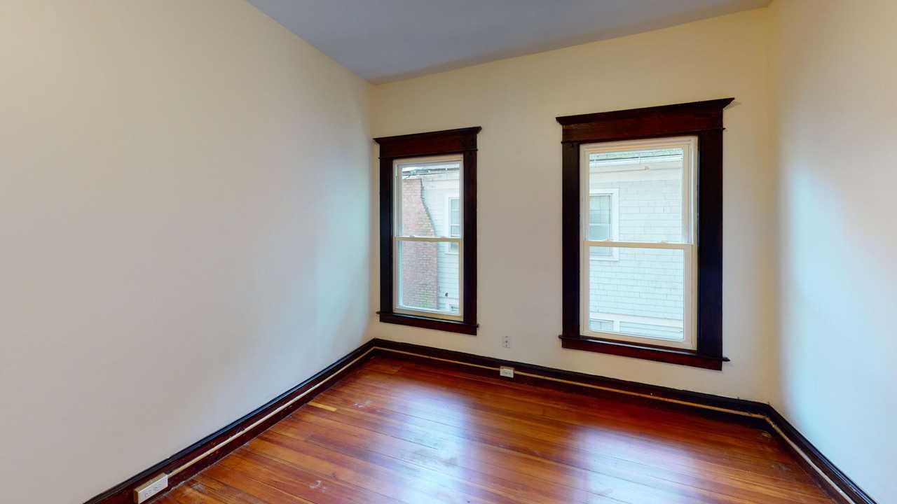 252 Goffe Ter - Photo 6 of 11