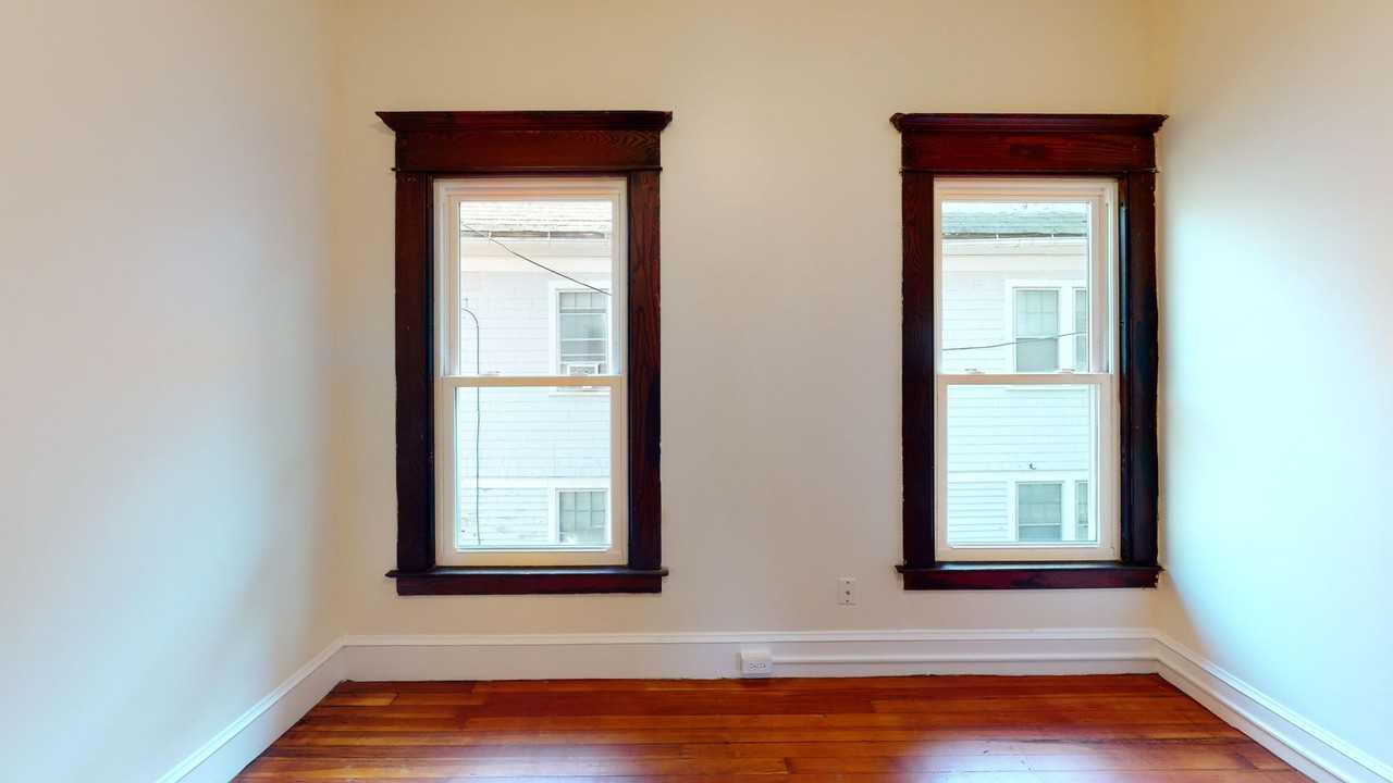 252 Goffe Ter - Photo 7 of 11