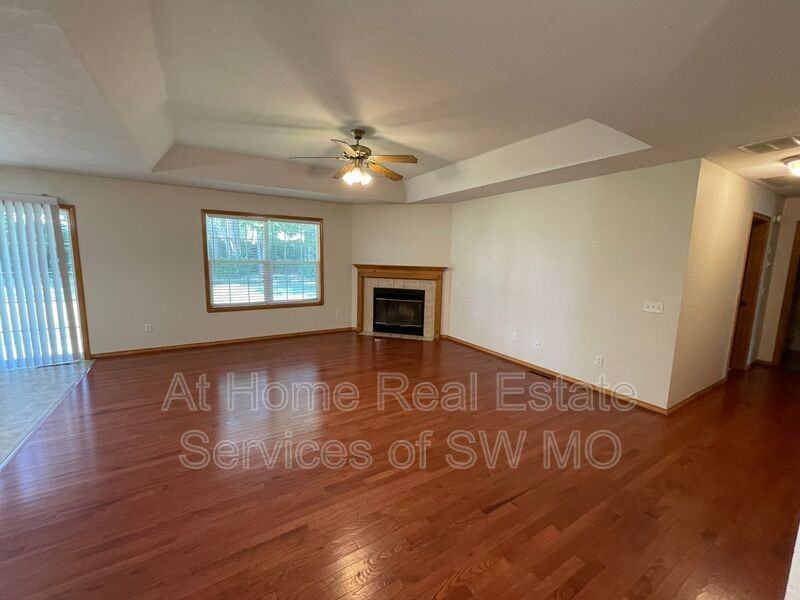 3735 W Lombard St - Photo 2 of 10