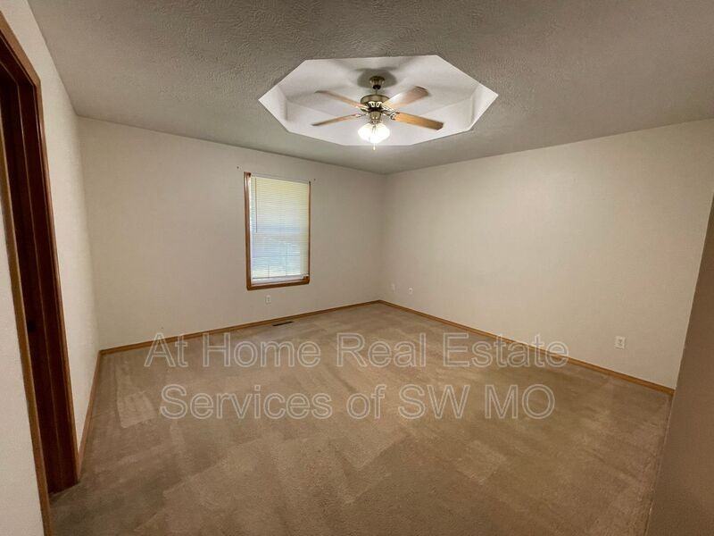 3735 W Lombard St - Photo 7 of 10