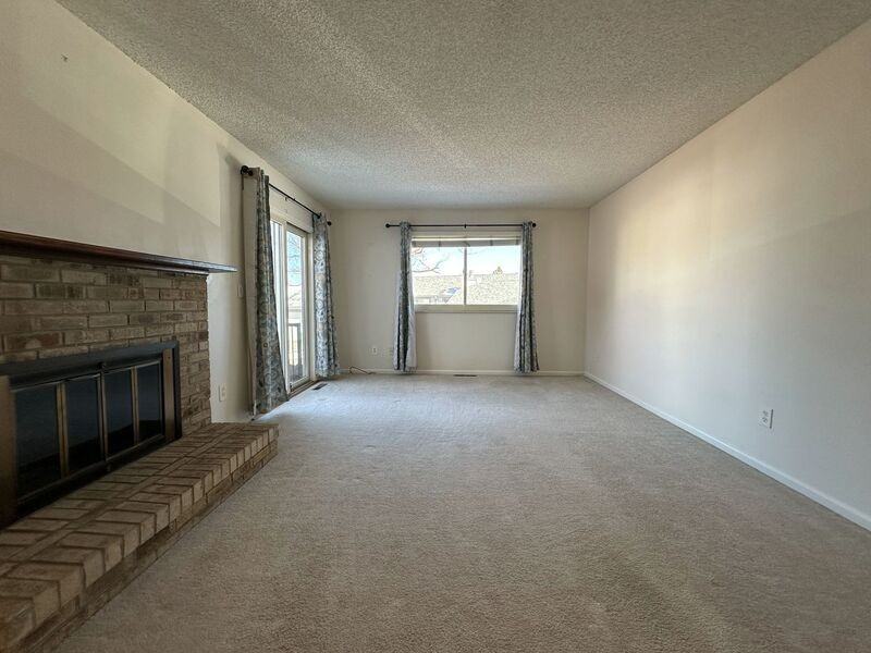 5134 S Emporia Way - Photo 3 of 31