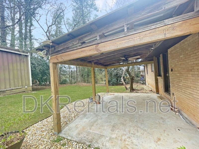 481 Virginia Pl Se - Photo 2 of 13