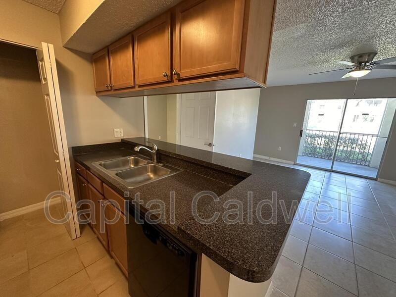 209 Lake Brook Cir - Photo 4 of 49