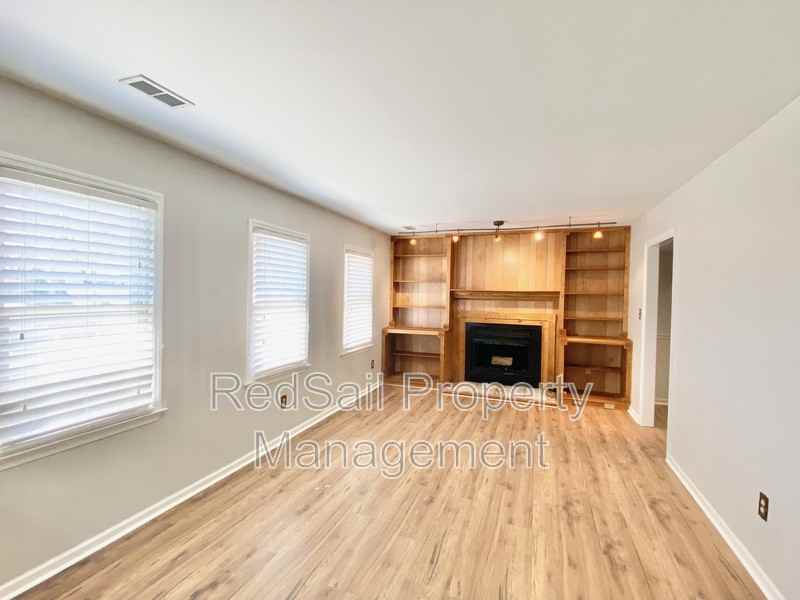 1 Newgate Village Rd - Photo 3 of 22