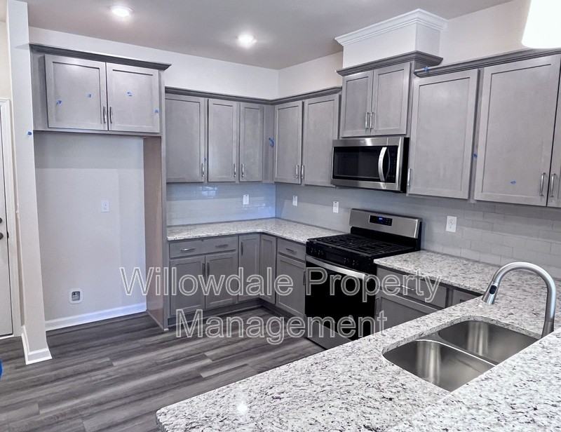 303 Parker Station Ave - Photo 4 of 28