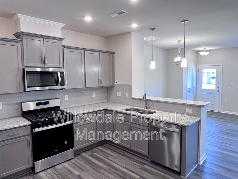 303 Parker Station Ave - Photo 5 of 28