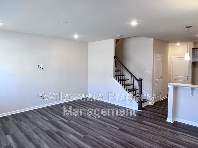 303 Parker Station Ave - Photo 7 of 28