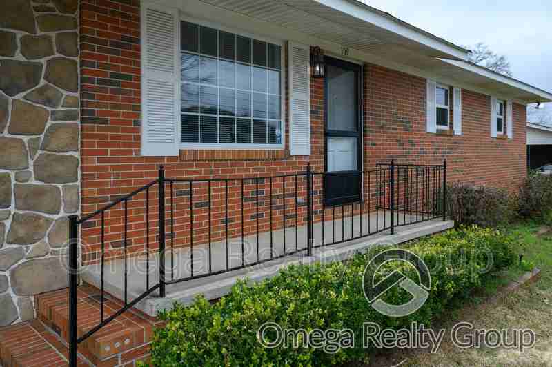 109 Shellfield Rd - Photo 6 of 44