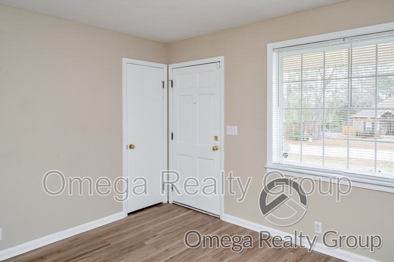 109 Shellfield Rd - Photo 7 of 44
