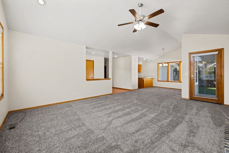5415 N Noble Fir Ave - Photo 4 of 37